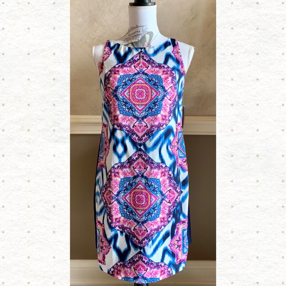NWT Vince Camuto Crepe Navy Medallion Print Dress